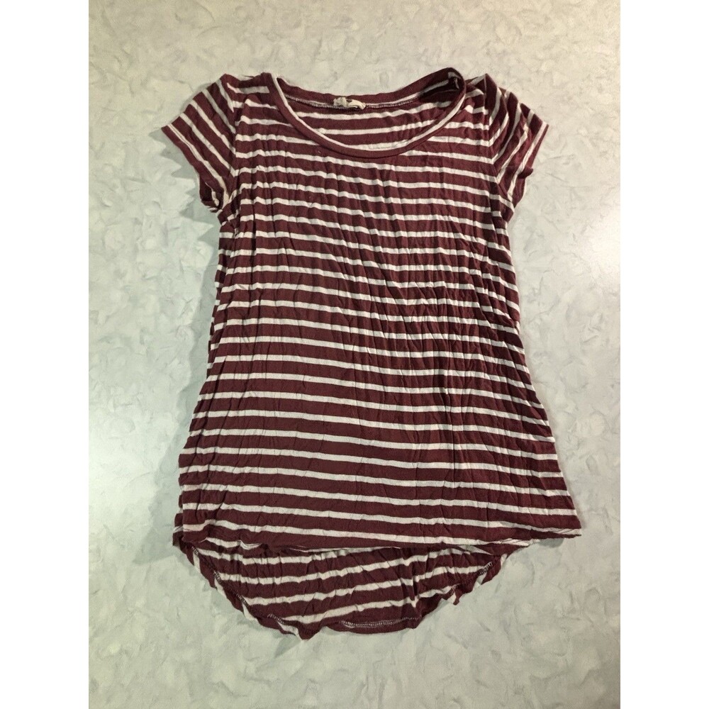 Betseys Boutique Shop Top Womens XS S Burgundy Red White Striped High Low Tee